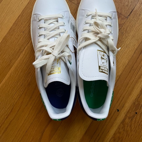 NWT Stan Smiths sneakers - Picture 4 of 5